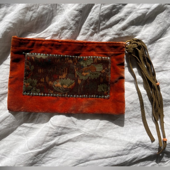 Handmade purse with loop for belt or crossbody strap - Picture 2 of 3